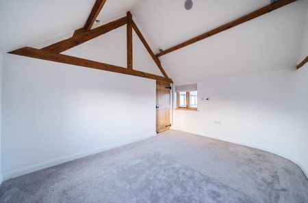 3 bed end of terrace house to rent, Canon Pyon, HR4 - Photo 2