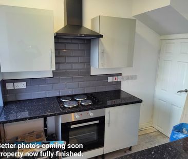 4 Bed Terraced House, Oakley Grove, LS11 - Photo 6
