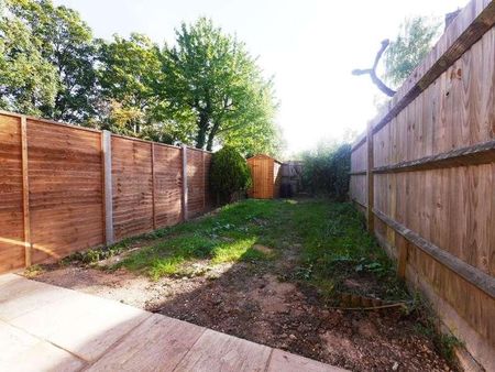 Hambledon Close, Hillingdon, UB8 - Photo 2