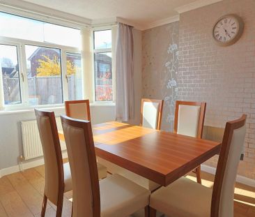 3 bedroom semi-detached house to rent - Photo 3