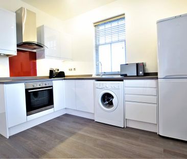 2 bedroom flat to rent - Photo 4
