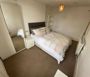 7 bedroom semi-detached house to rent - Photo 2