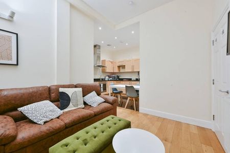 2 bedroom flat to rent - Photo 2