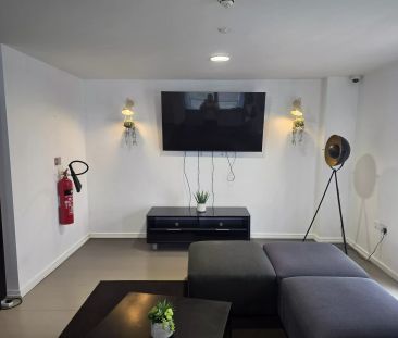 Bronze Studio - Photo 2