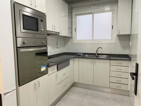 Carrer de Coïmbra, Barcelona, Catalonia 08032 - Photo 2