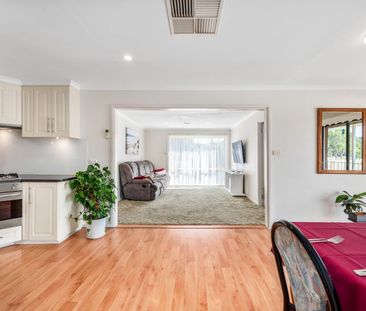 Spacious Family Home with Bushland Views - Photo 4