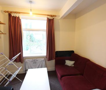 4 bedroom semi-detached house to rent - Photo 1