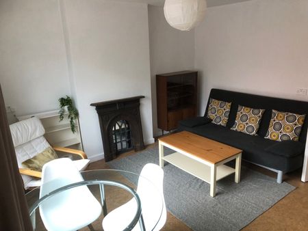 2 Bed Terraced House, Loxford Court, M15 - Photo 4