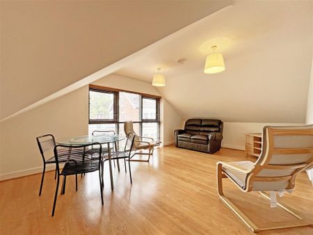 1 bedroom Apartment to rent - Photo 5