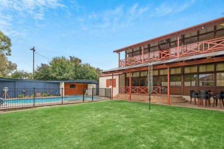 Brilliantly Located! An Idyllic Lifestyle Awaits! - Photo 4