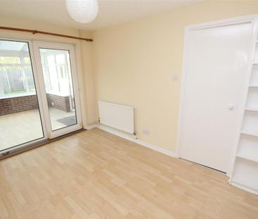 4 bedroom detached house to rent - Photo 2
