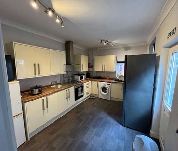 5 bedroom house share near Hull Royal Room 2 - Photo 5