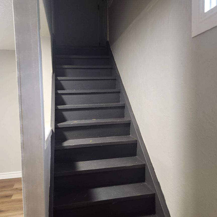 For Lease - 197B Cedarvale Crescent Unit# Lower, Waterloo, Ontario - Photo 1