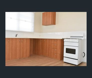 206 Holbeck Street, Doubleview, WA 6018 - Photo 1