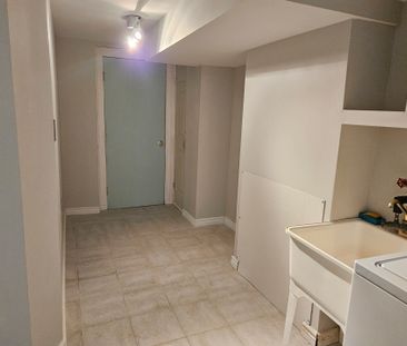 For Lease - 926 Ledbury Crescent, Mississauga, Ontario - Photo 6