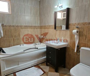 Închiriază Apartament 5 camere Micro 20 - Fotografie 1