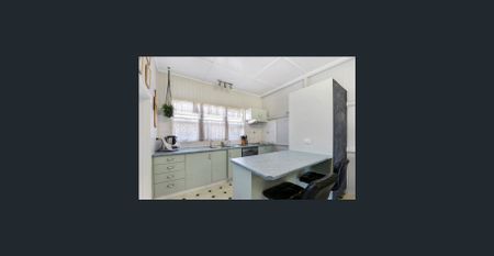 Brilliant family home in Wilsonton - Photo 5