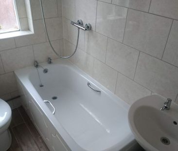 Connaught Road, Kensington Fields. - Photo 2