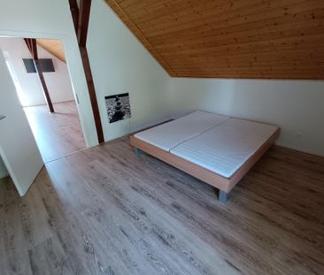 Charmante 2.5-Zimmer-Attikawohnung mit Balkon zu vermieten - Foto 1