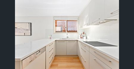 Modern Comfort Meets Everyday Convenience- Renovated Townhouse with Space and Serenity - Photo 5