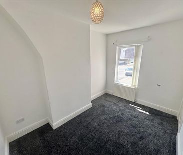 3 bedroom end of terrace house to rent - Photo 5