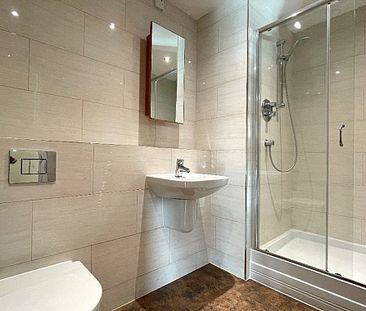 Amazing Four Bedroom Luxury Apartment - Photo 6