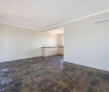 Freshly Renovated Coastal Home - Photo 1