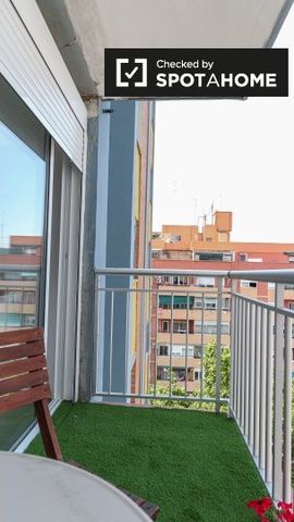 valencia, Valencian Community 46023 - Photo 3