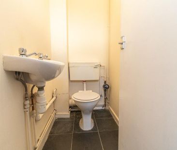 2 bedroom end of terrace house to rent - Photo 4