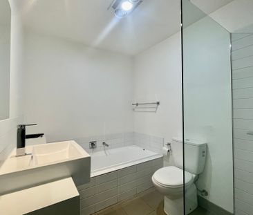 7/4 Urquhart Street, Northcote - Photo 4