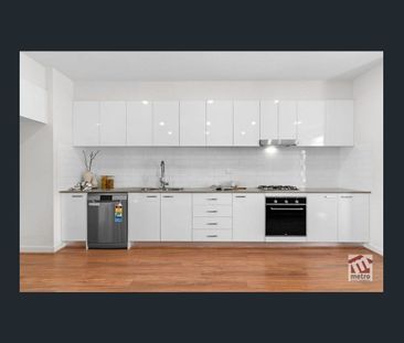 DESIGNED FOR COMFORT, POSITIONED FOR LIFESTYLE! - Photo 6