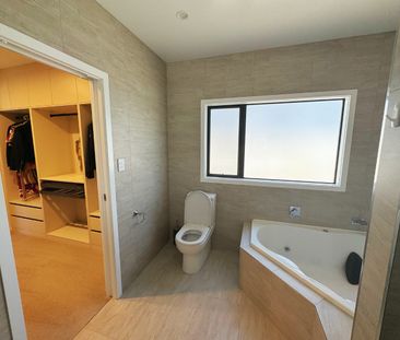 Discover comfort and style in this beautifully appointed Flagstaff ... - Photo 6