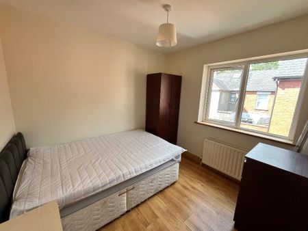 118 Ashley Avenue, Lisburn Road, Belfast, BT9 7BU - Photo 3