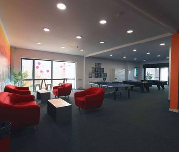 Ensuite Room - Photo 3