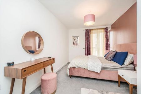 3 bedroom flat to rent - Photo 3