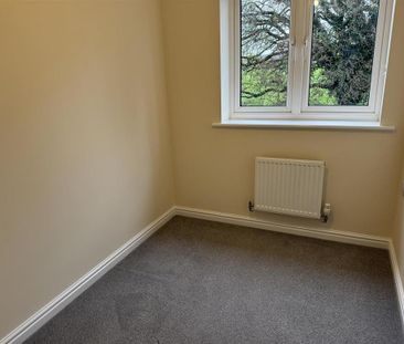 3 bedroom terraced house to rent - Photo 6