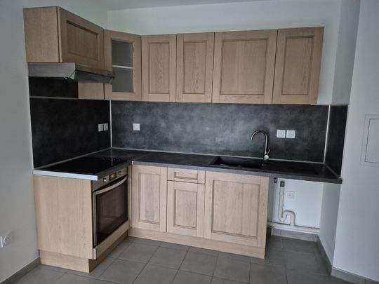 Location Appartement 2 pièces 43m² SECLIN 59113 - Photo 1