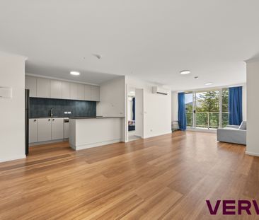 STYLISH CITY LIVING ON NORTHBOURNE AVENUE - Photo 1