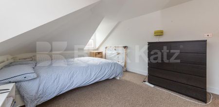 Lovely two bed set within a period house close to Tube & Shops - Photo 5