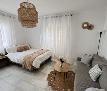 Alquiler de estudio en Calle Irís, 11 - Photo 2