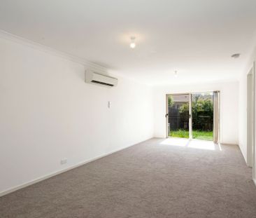 One Bedroom Townhouse With Low Maintenance Courtyard - Photo 3