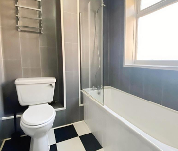 3 bedroom flat to rent - Photo 6