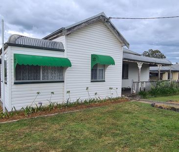 Well Presented Unit - Water Included - Photo 6