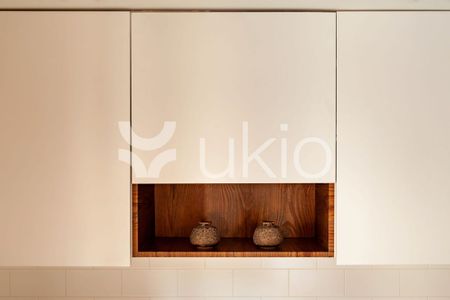 Barcelona Capital, Catalonia 08003 - Photo 2