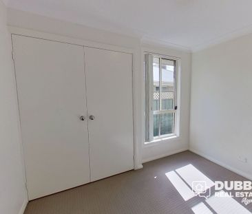 Modern Family Home in Prime Location - Photo 3