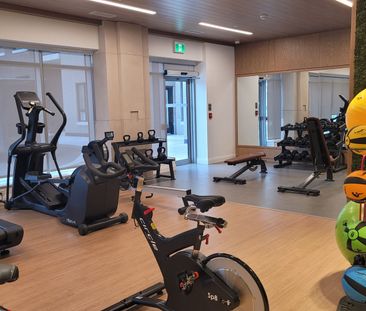 For Lease - 3250 Carding Mill Trail Unit# 524, Oakville, Ontario - Photo 3