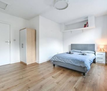 3 bedroom maisonette to rent - Photo 4