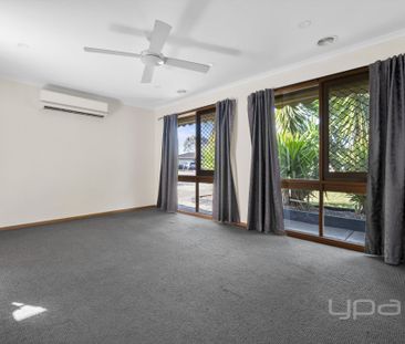 3 BEDROOM FAMILY HOME LOCATION IN QUIET COURT - Photo 3