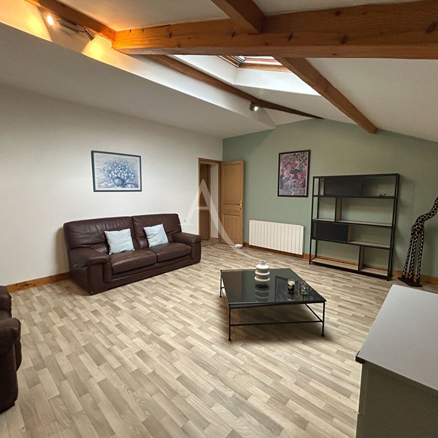 Location appartement 2 pièces, 74.09m², Saint-Germain-de-Lusignan - Photo 1