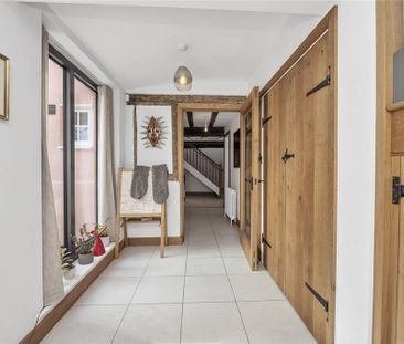 5 bedroom detached house to rent - Photo 2